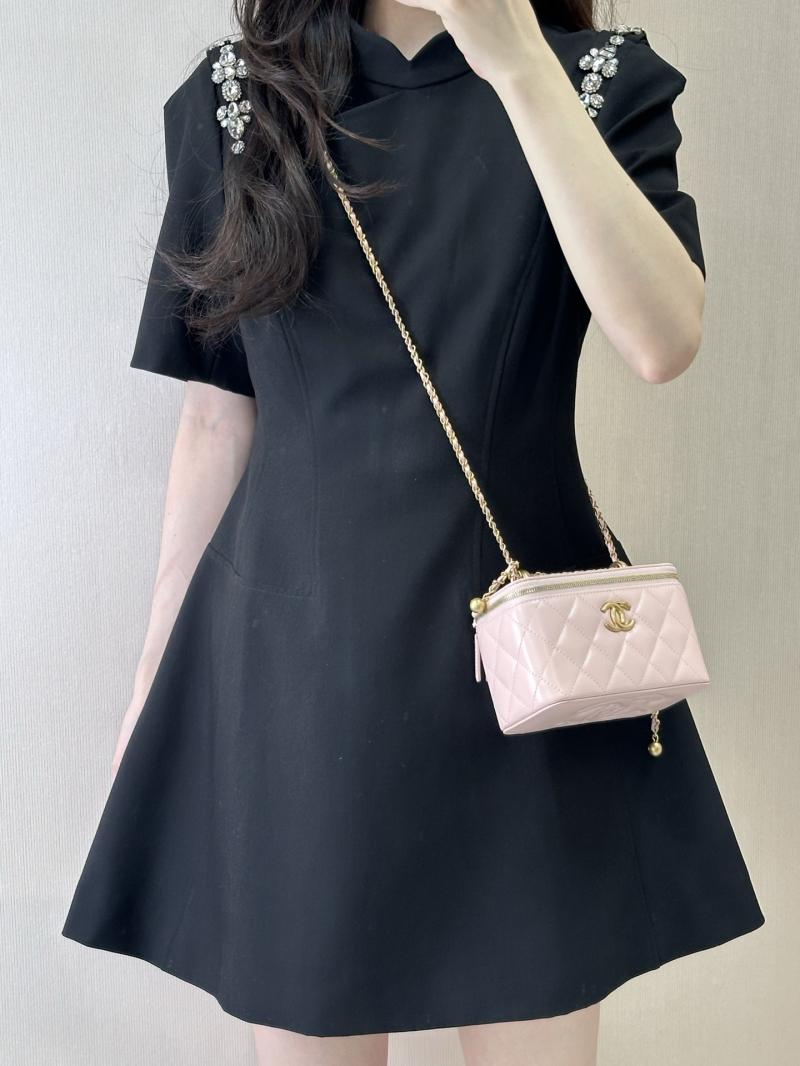 Small Chanel Vanity With Chain Pink AP3651