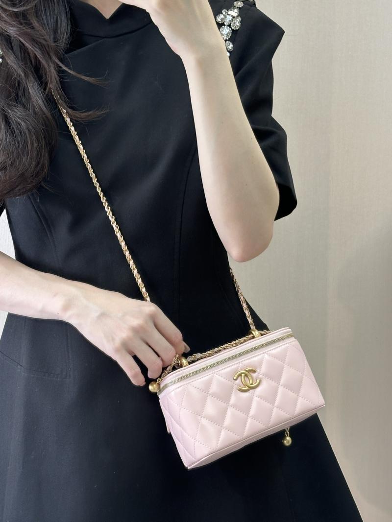 Small Chanel Vanity With Chain Pink AP3651