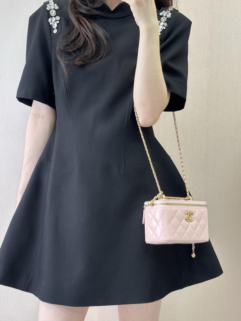 Small Chanel Vanity With Chain Pink AP3651