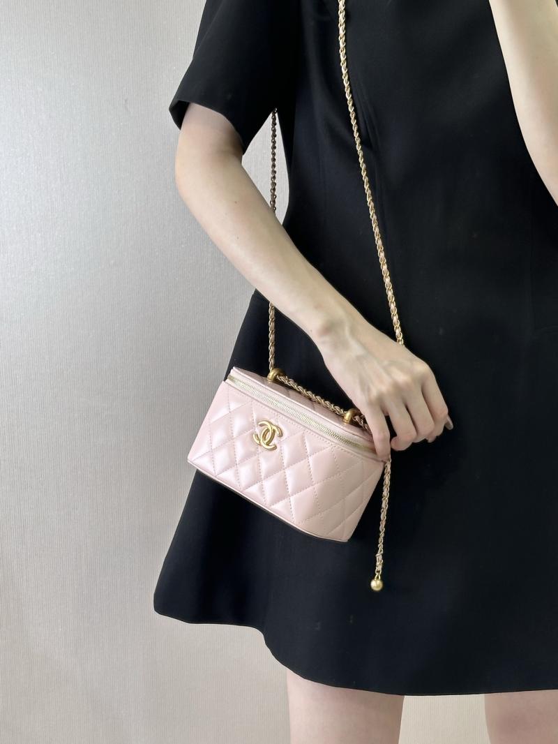 Small Chanel Vanity With Chain Pink AP3651