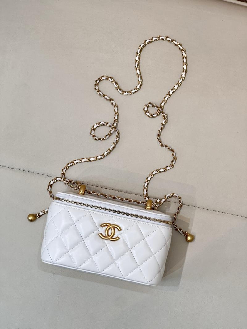 Small Chanel Vanity With Chain White AP3651