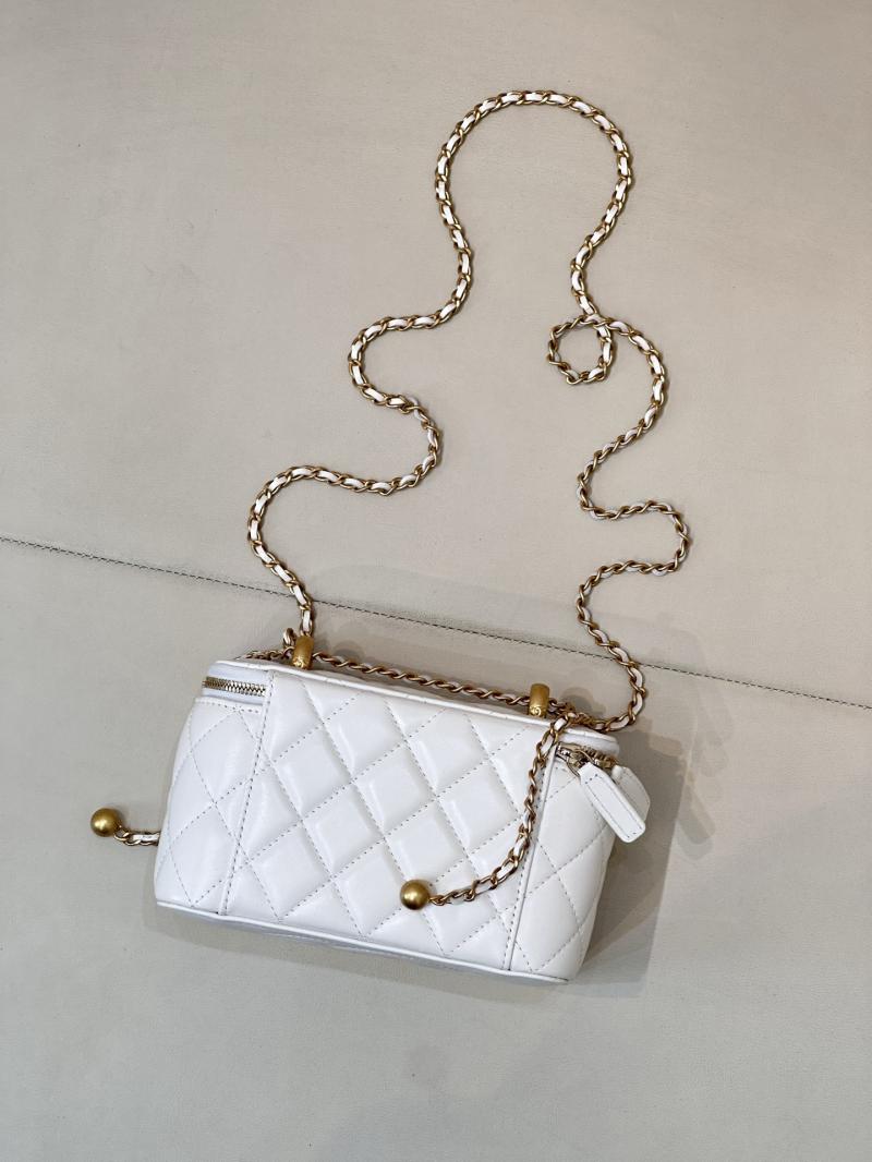 Small Chanel Vanity With Chain White AP3651