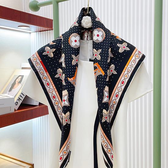Louis Vuitton Silk Scarf M799391