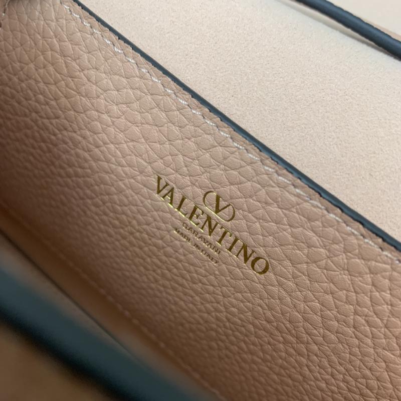 Valentino Small Rockstud Cross body bag Pink V0181