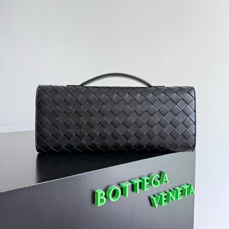 Bottega Veneta Andiamo Clutch Black 836810