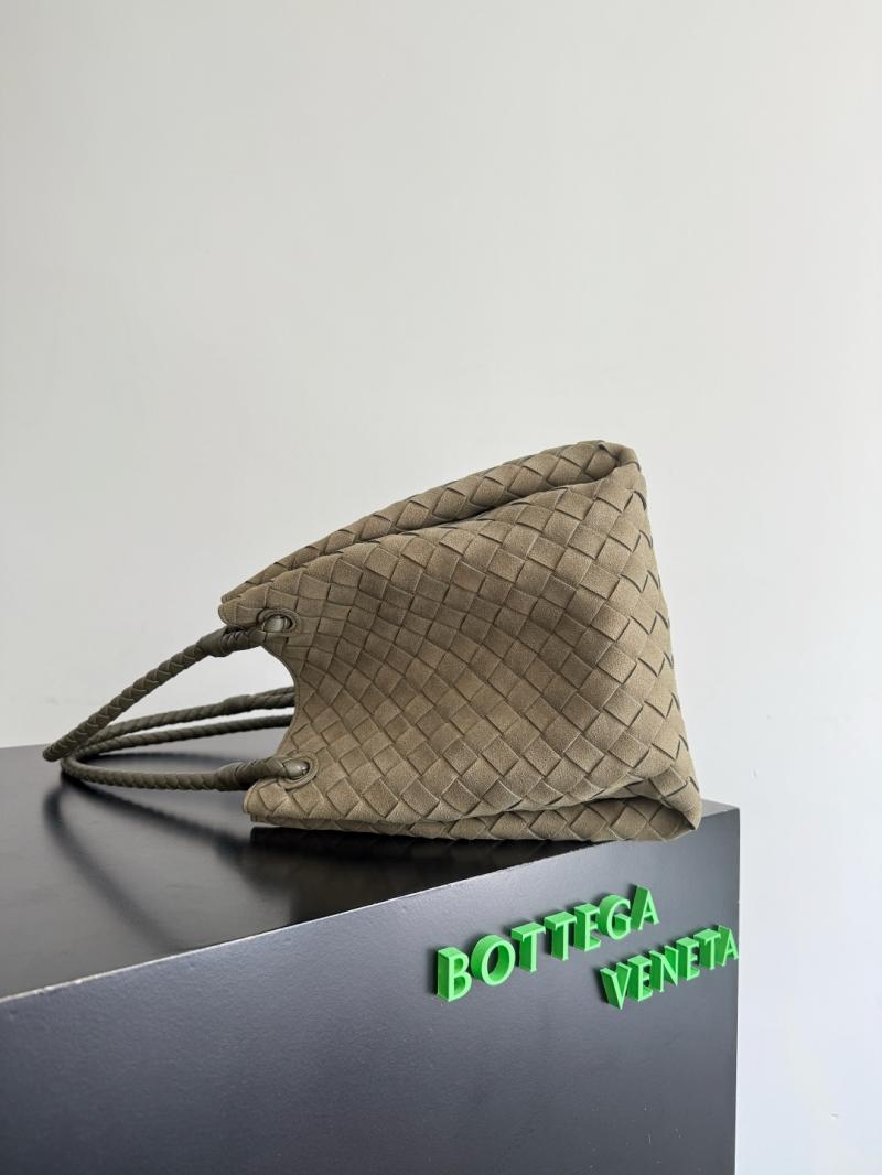 Bottega Veneta Large Suede Parachute Cypress 796571