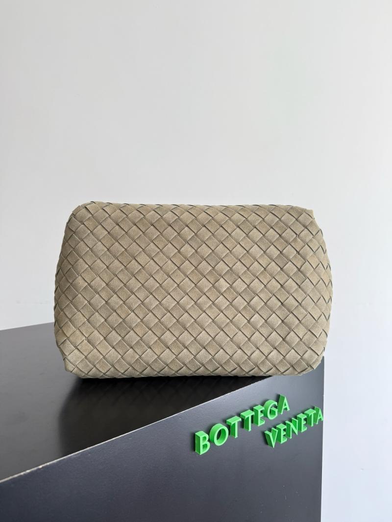 Bottega Veneta Large Suede Parachute Cypress 796571
