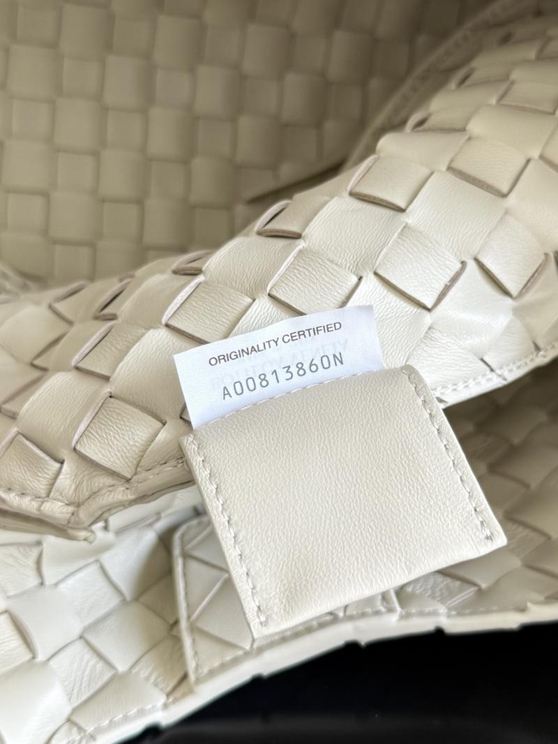 Bottega Veneta Medium Campana Sea salt 844249