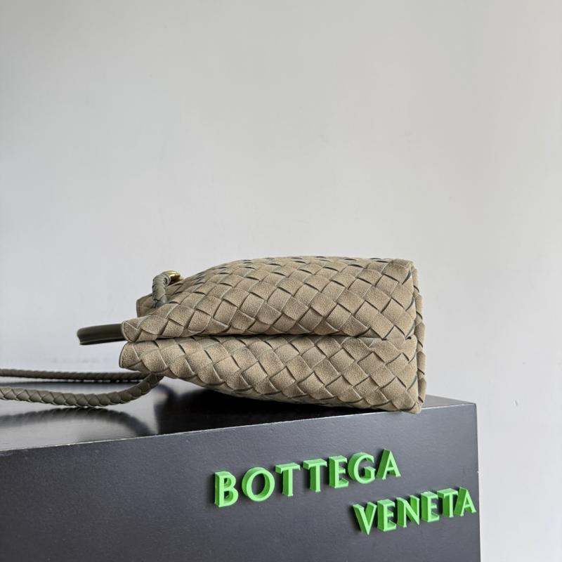 Bottega Veneta Suede Medium Andiamo Cypress B743572