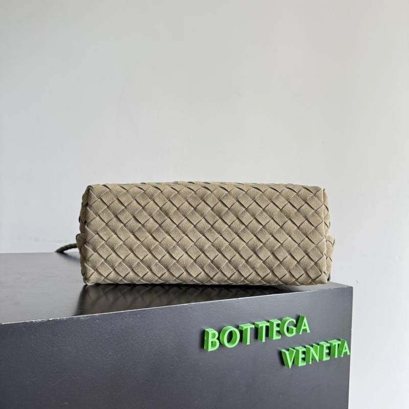 Bottega Veneta Suede Medium Andiamo Cypress B743572
