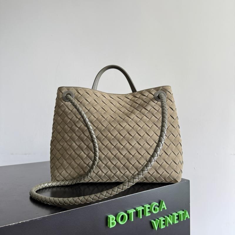 Bottega Veneta Suede Medium Andiamo Cypress B743572