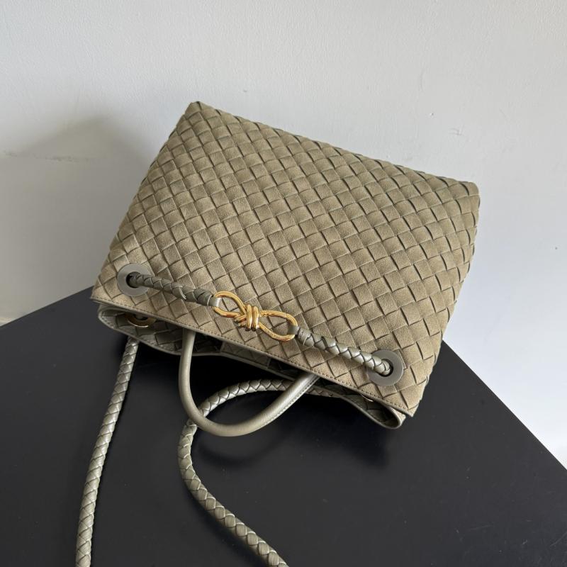 Bottega Veneta Suede Medium Andiamo Cypress B743572