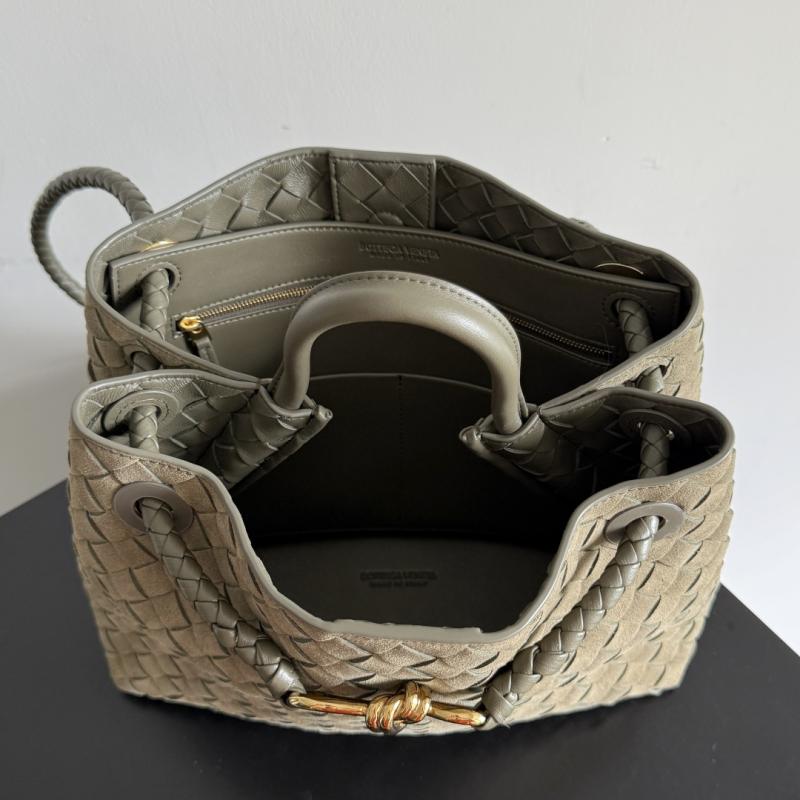 Bottega Veneta Suede Medium Andiamo Cypress B743572