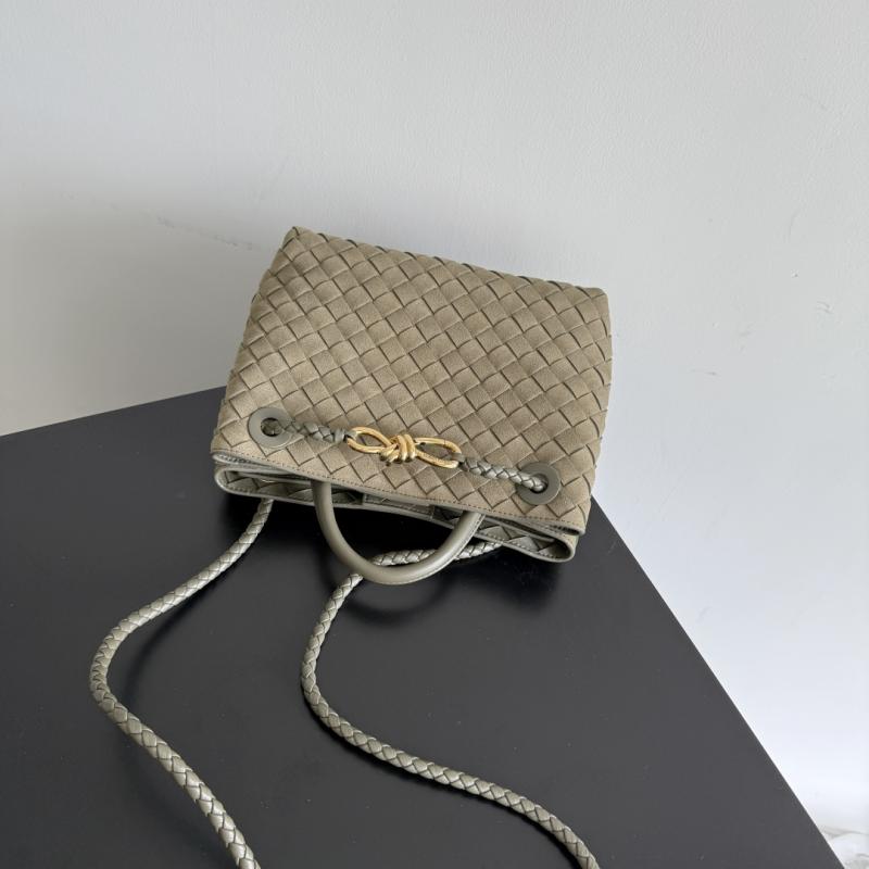 Bottega Veneta Suede Small Andiamo Cypress 743568