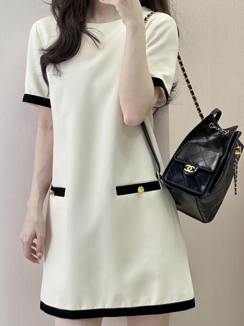 Chanel 25 Shiny Calfskin Medium Backpack AS5600