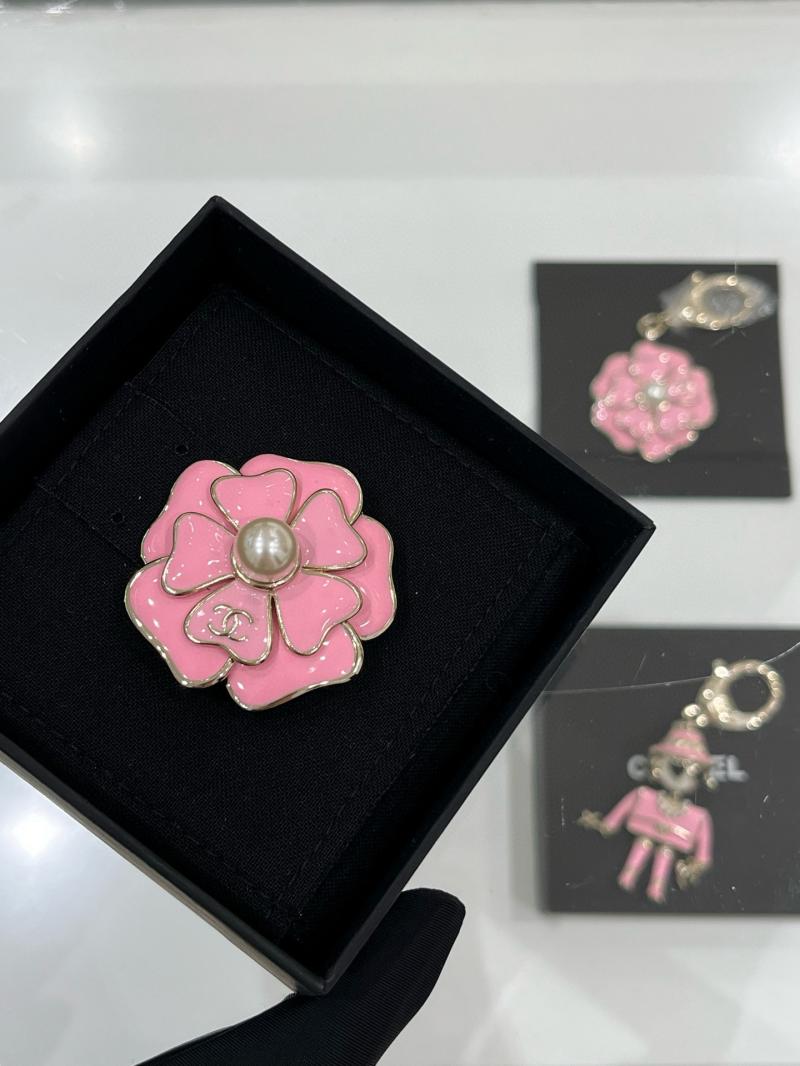 Chanel Brooch YCB90701