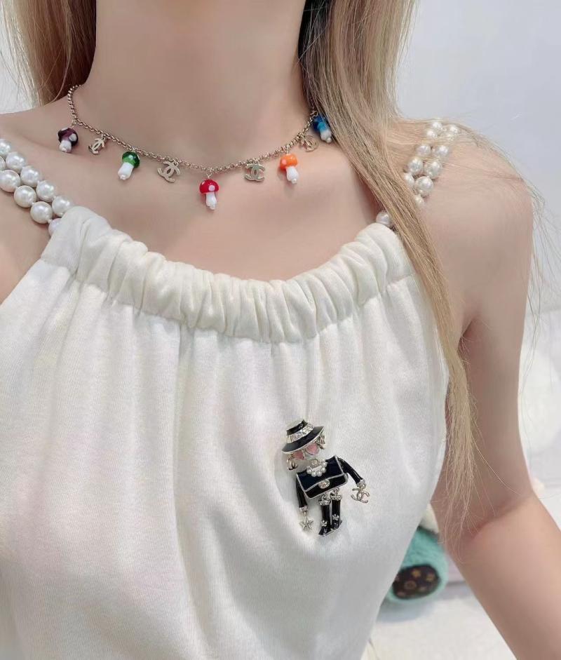Chanel Brooch YCB91701