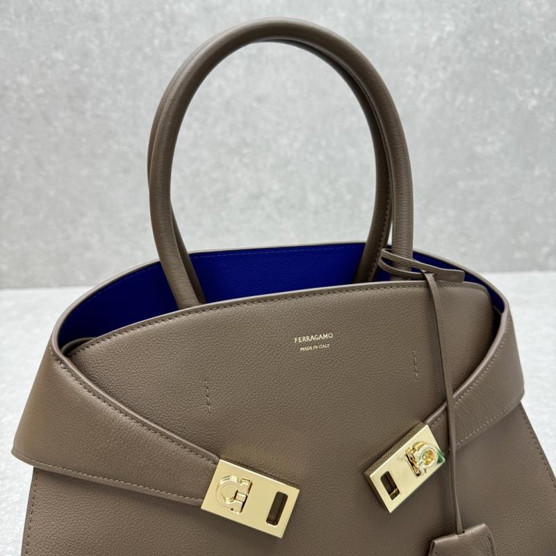 Ferragamo Hug bicolor Medium handbag Grey 215608