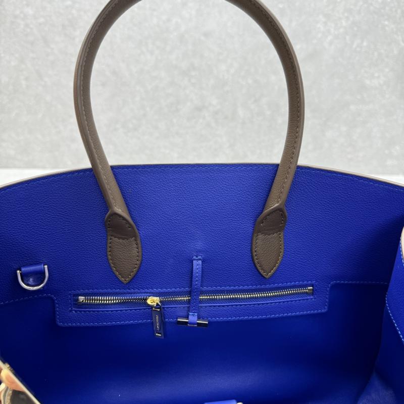 Ferragamo Hug bicolor Medium handbag Grey 215608