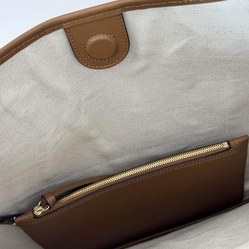 Gucci B large shoulder bag 815924