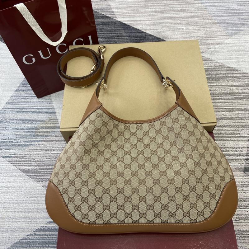 Gucci B medium canvas shoulder bag 834981