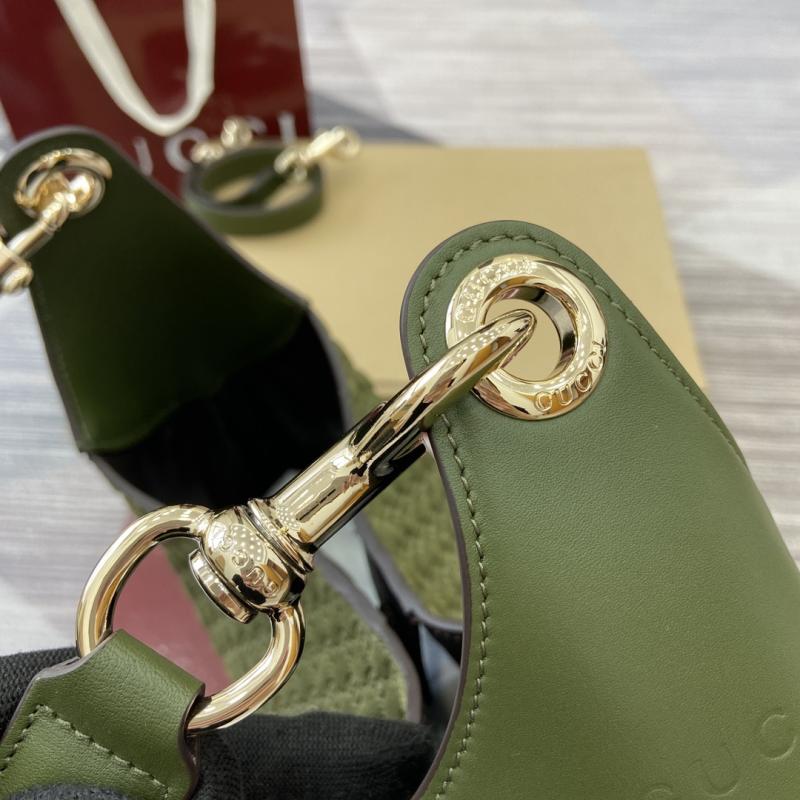 Gucci B medium suede shoulder bag Green 834981