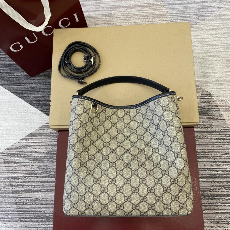 Gucci GG Emblem medium bucket bag Black 815103