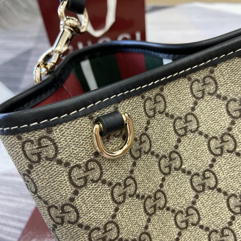 Gucci GG Emblem medium bucket bag Black 815103