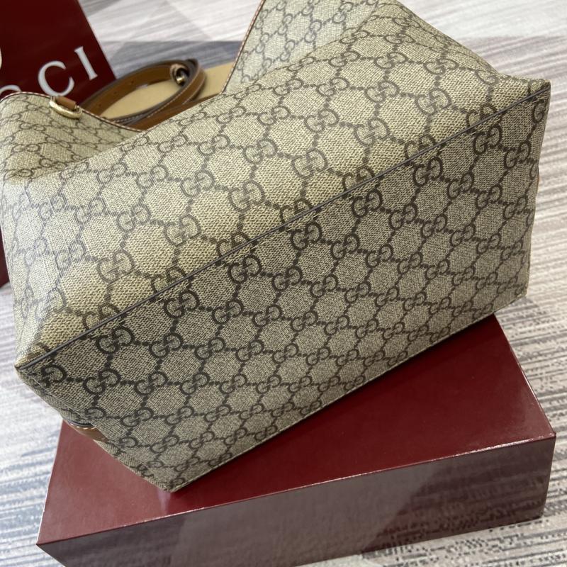 Gucci GG Emblem medium bucket bag Brown 815103