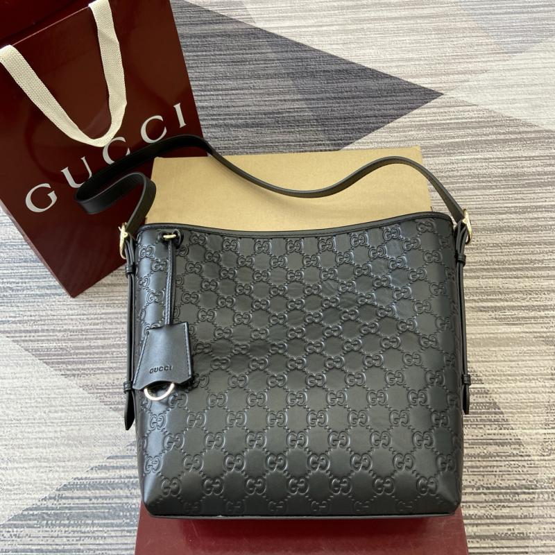 Gucci GG Emblem small shoulder bag Black 848881