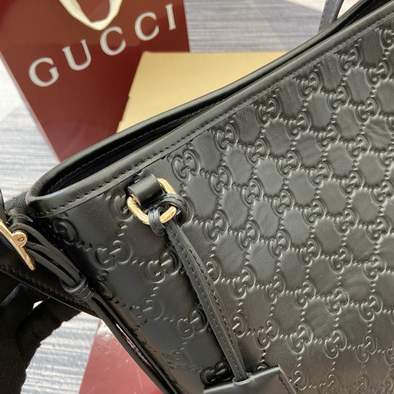 Gucci GG Emblem small shoulder bag Black 848881