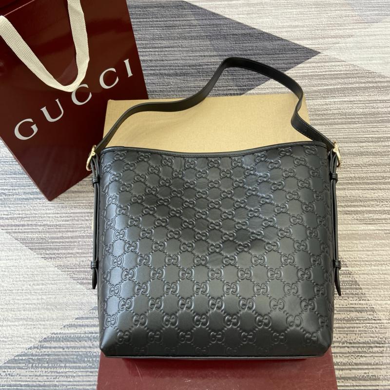Gucci GG Emblem small shoulder bag Black 848881
