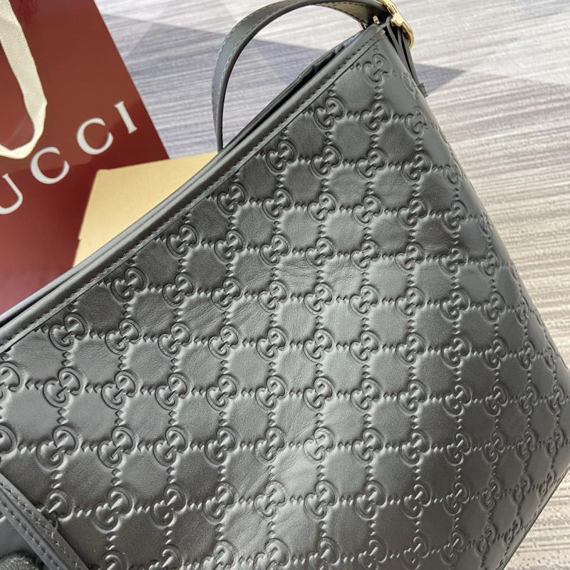 Gucci GG Emblem small shoulder bag Black 848881
