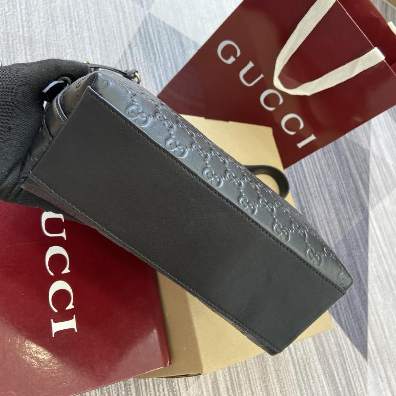 Gucci GG Emblem small shoulder bag Black 848881