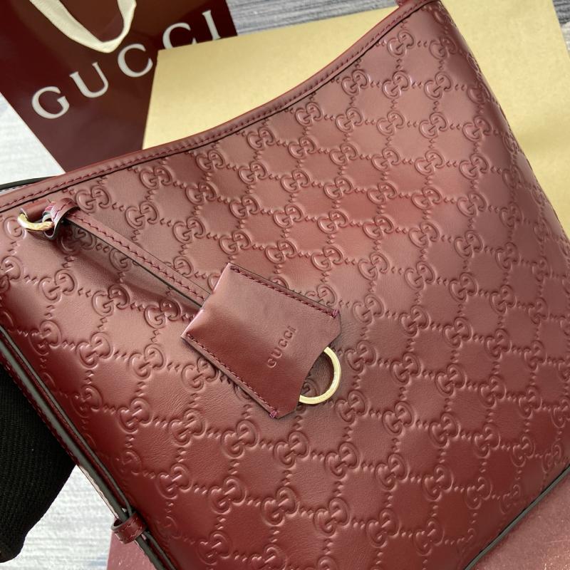 Gucci GG Emblem small shoulder bag Red 848881