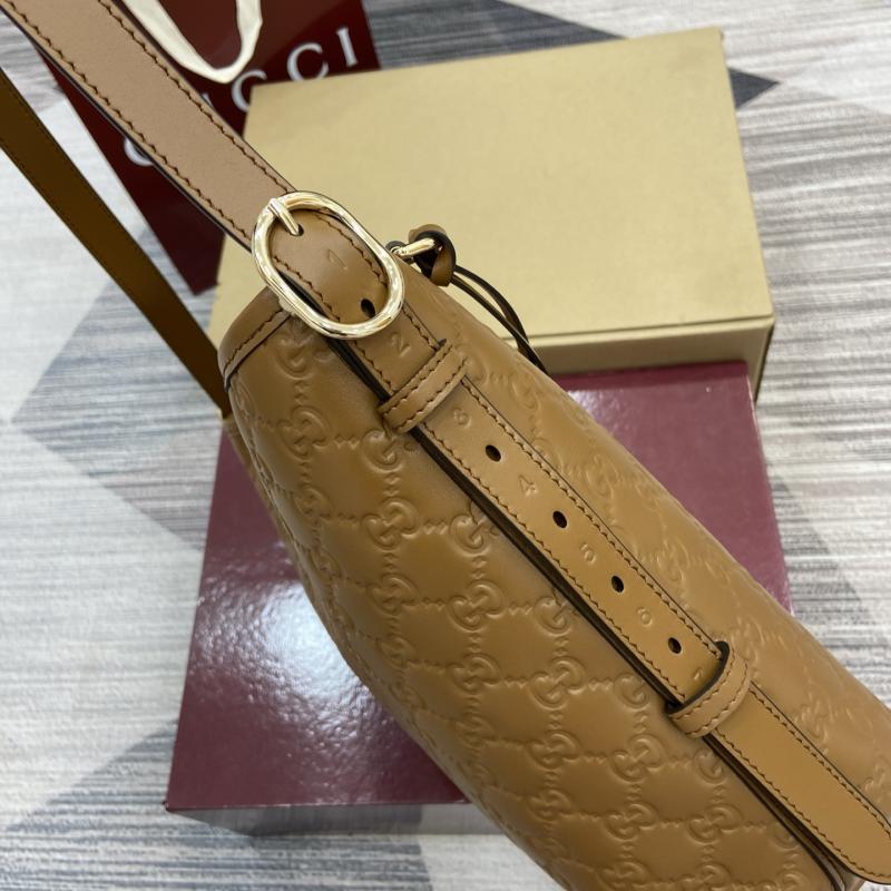 Gucci GG Emblem small shoulder bag Tan 848881