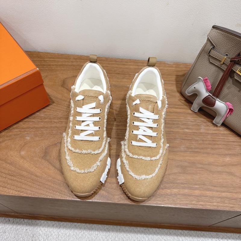 Hermes Unisex Sneakers SHU90921