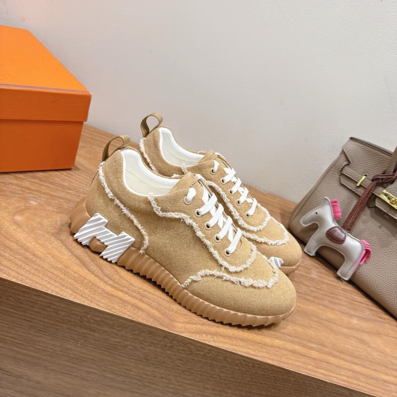 Hermes Unisex Sneakers SHU90921