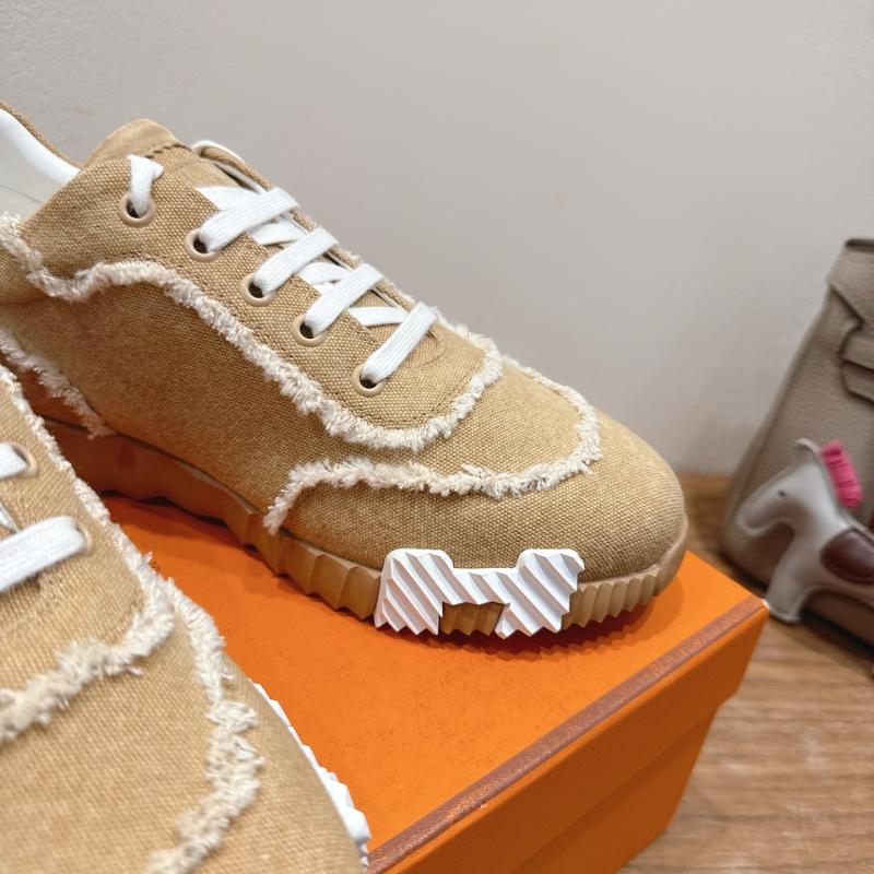 Hermes Unisex Sneakers SHU90921