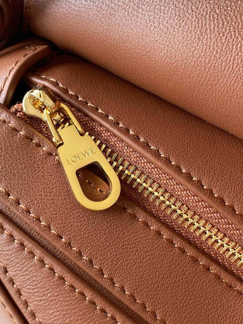 Loewe Lambskin Mini Featherlight Puzzle bag Brown L9098
