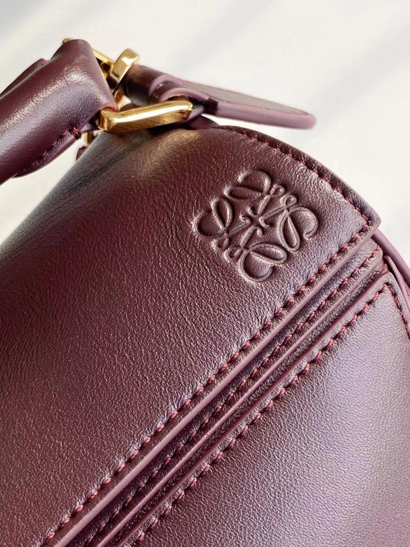Loewe Lambskin Small Featherlight Puzzle bag Burgundy L9096