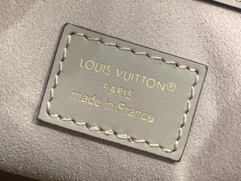 Louis Vuitton Avenue PM Grey M25577