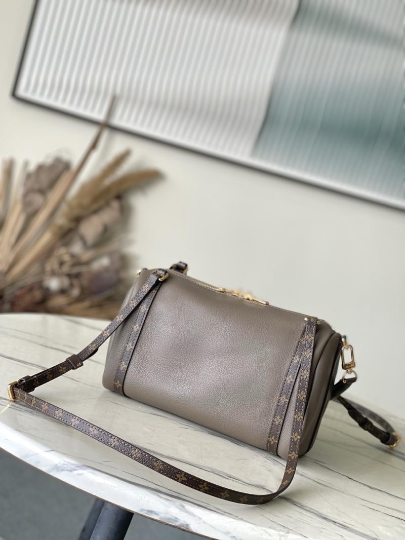 Louis Vuitton Express PM Smoke M26039