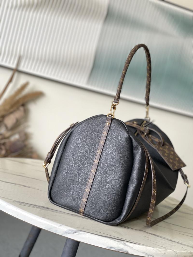 Louis Vuitton Express Travel Black M26037