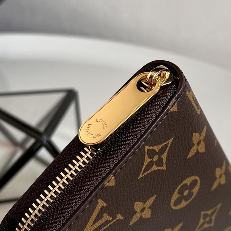 Louis Vuitton Monogram Canvas Zippy Wallet M42616