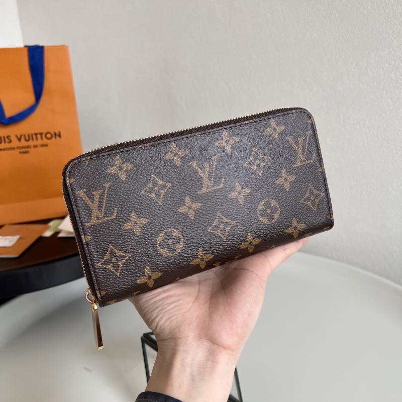 Louis Vuitton Monogram Canvas Zippy Wallet M42616