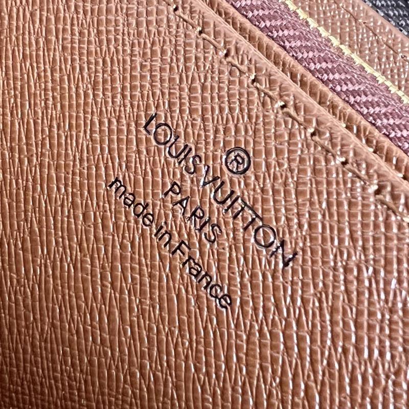 Louis Vuitton Monogram Canvas Zippy Wallet M42616