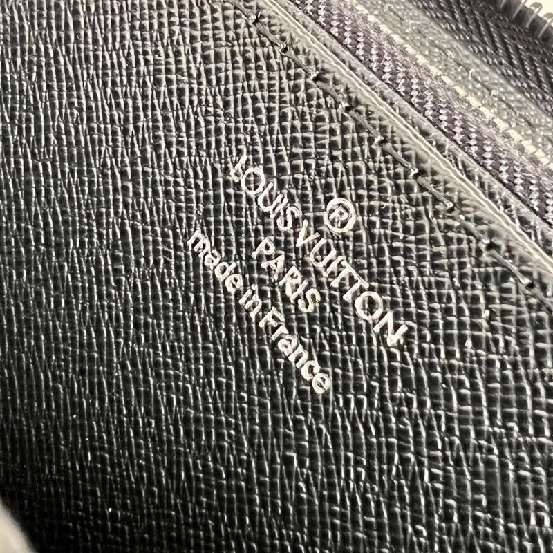 Louis Vuitton Monogram Eclipse Zippy Wallet M42616