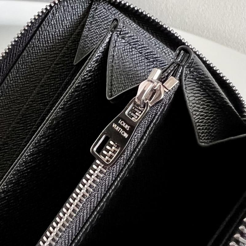 Louis Vuitton Monogram Eclipse Zippy Wallet M42616