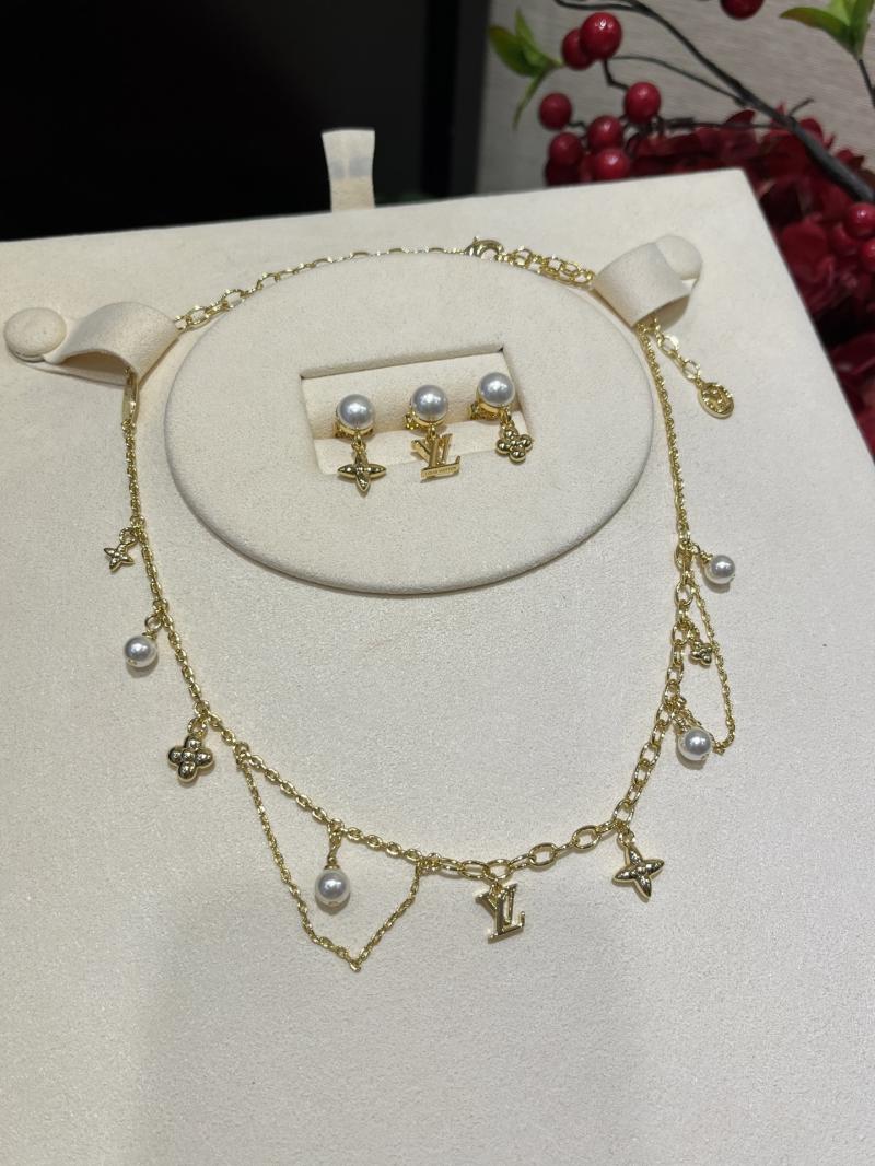 Louis Vuitton Necklace YLN90701